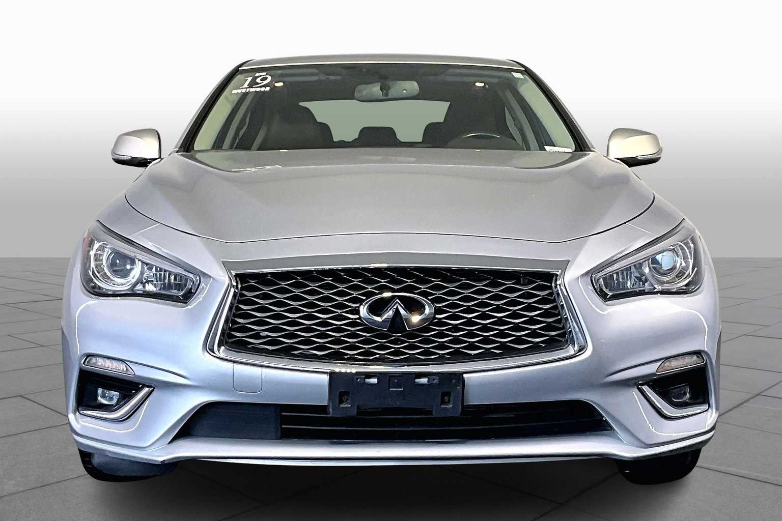 2019 Infiniti Q50 3.0t LUXE photo 3
