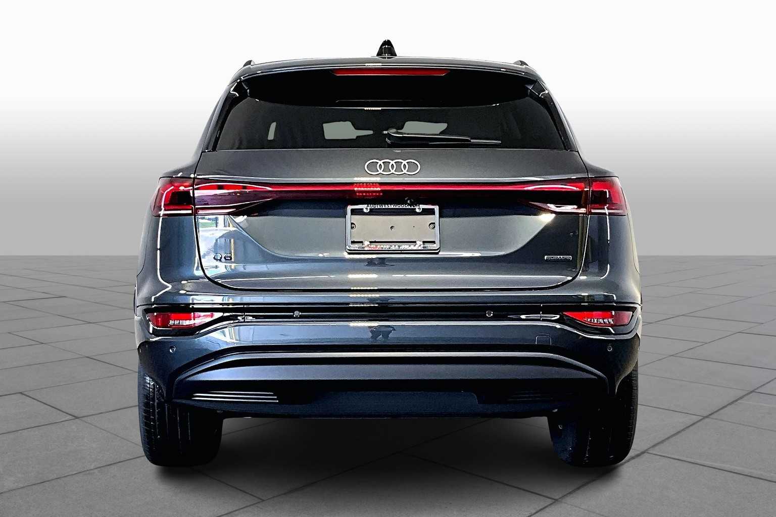 2025 Audi Q6 E-tron Premium photo 4