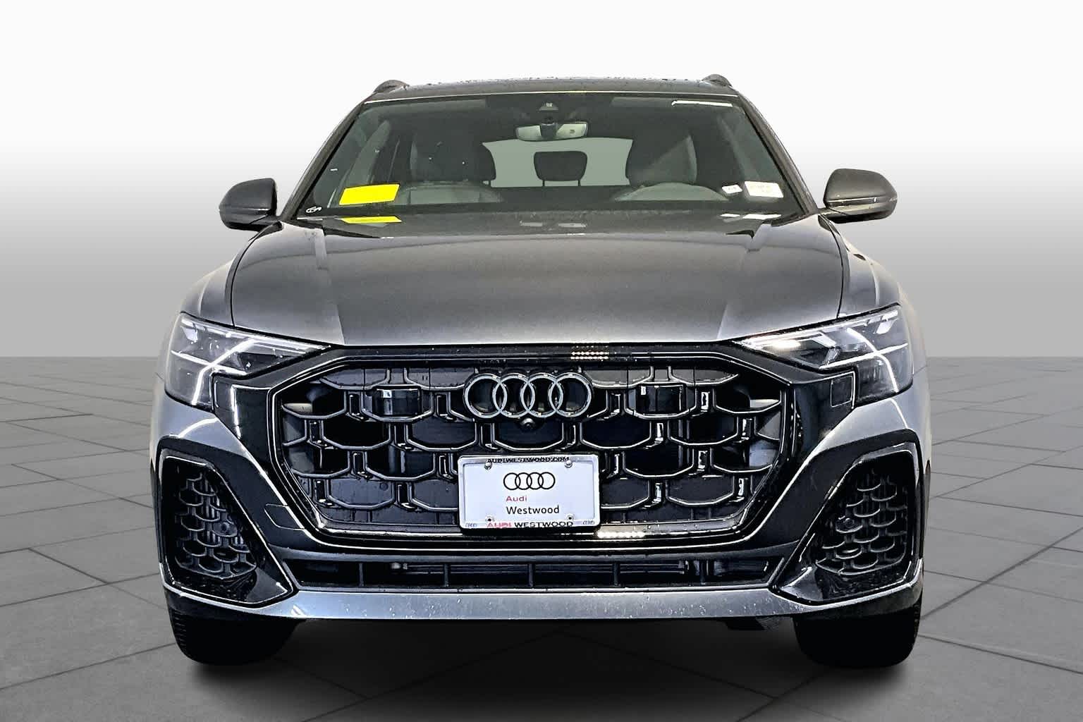 2025 Audi Q8 55 Premium Plus photo 3