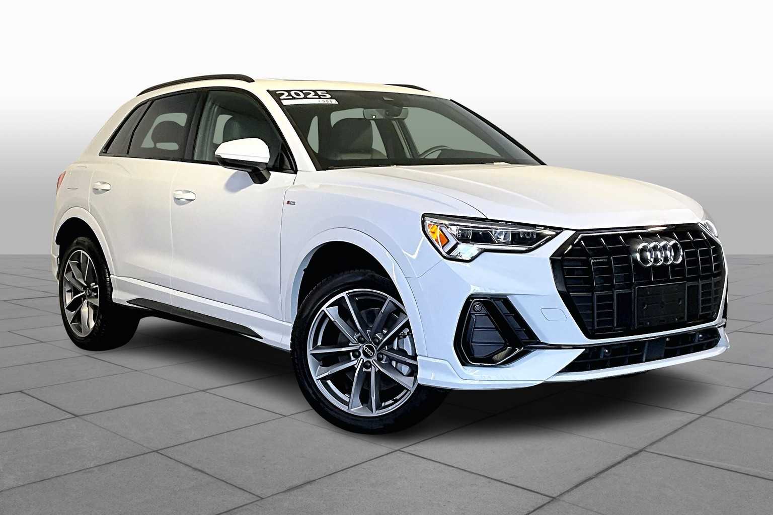 2025 Audi Q3 45 TFSI S line Premium photo 2