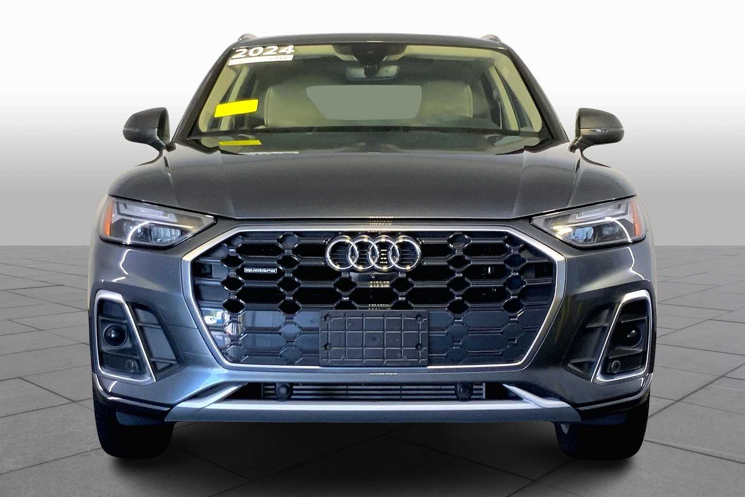 2024 Audi Q5 45 S line Premium Plus photo 3
