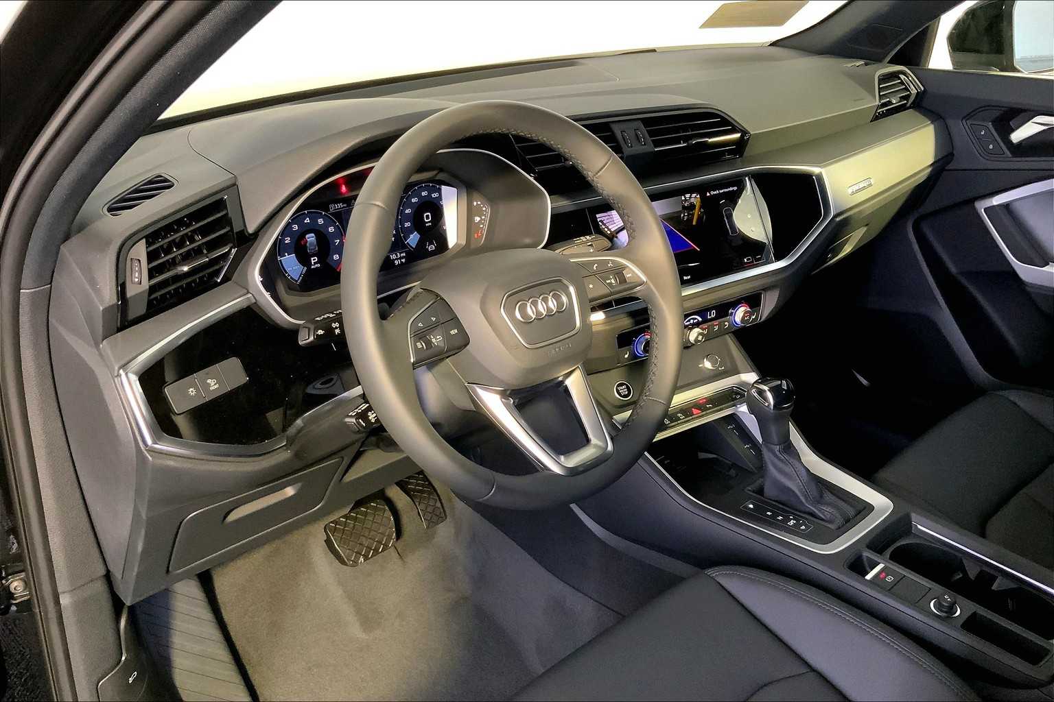 2025 Audi Q3 S Line Premium - Photo 8