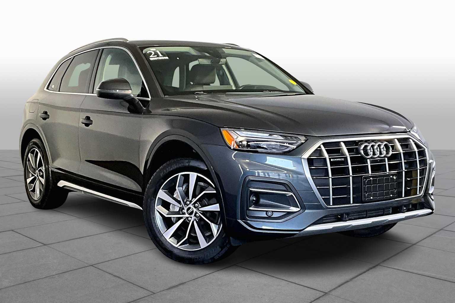 2021 Audi Q5 45 Premium Plus photo 2