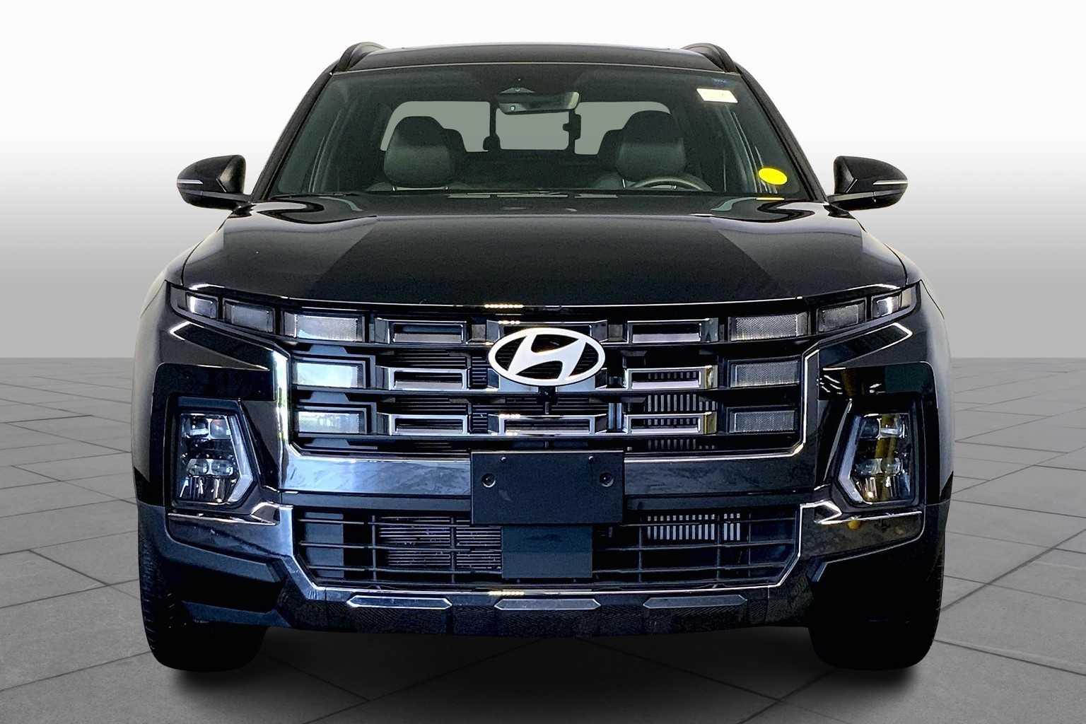 2025 Hyundai Santa Cruz Limited photo 3