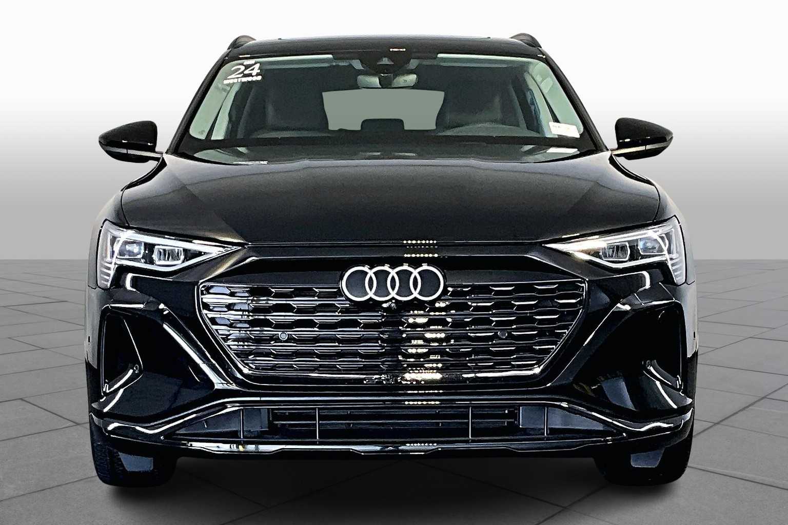 2024 Audi Q8 E-tron Premium Plus photo 3