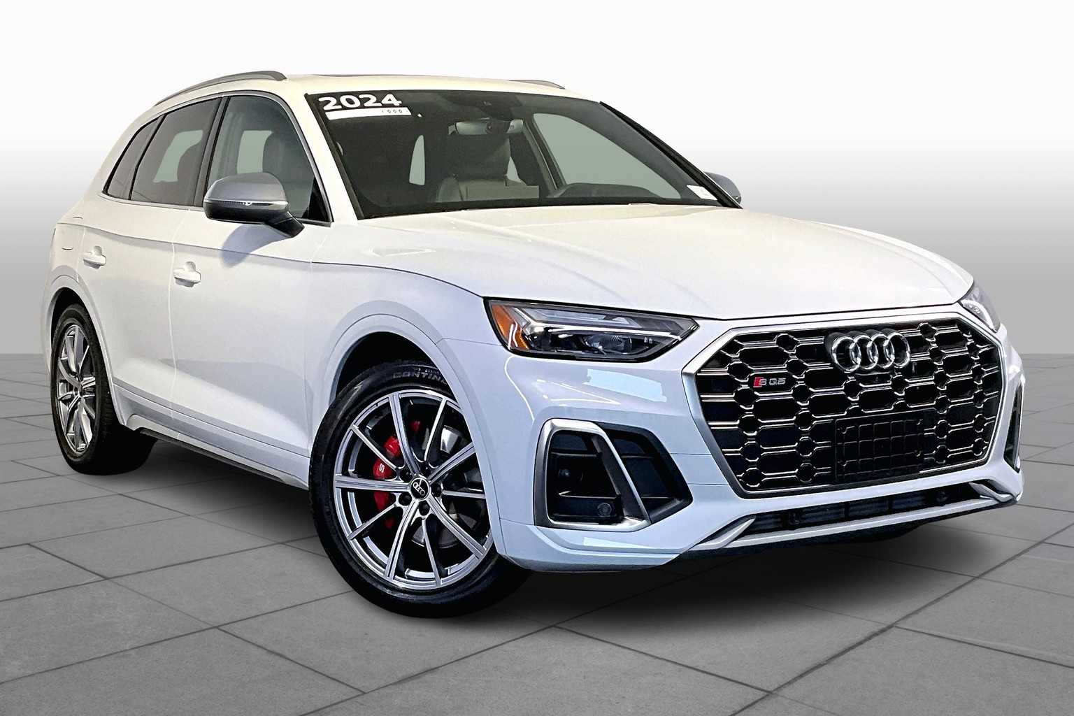 2024 Audi SQ5 Premium Plus photo 2