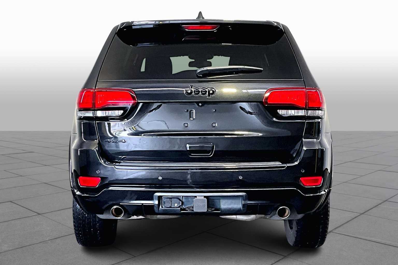 2015 Jeep Grand Cherokee Altitude photo 4