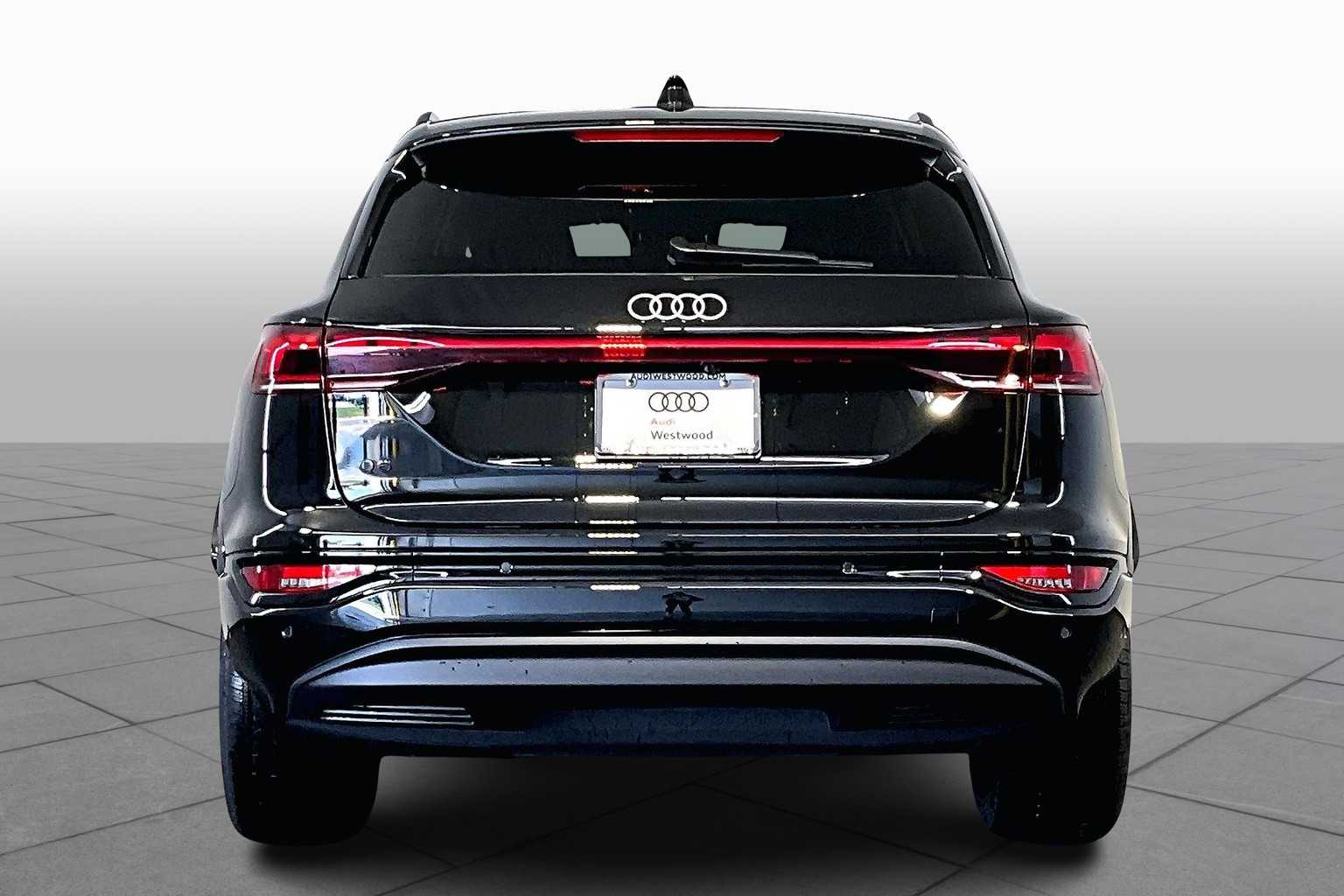 2025 Audi Q6 E-tron Prestige photo 4