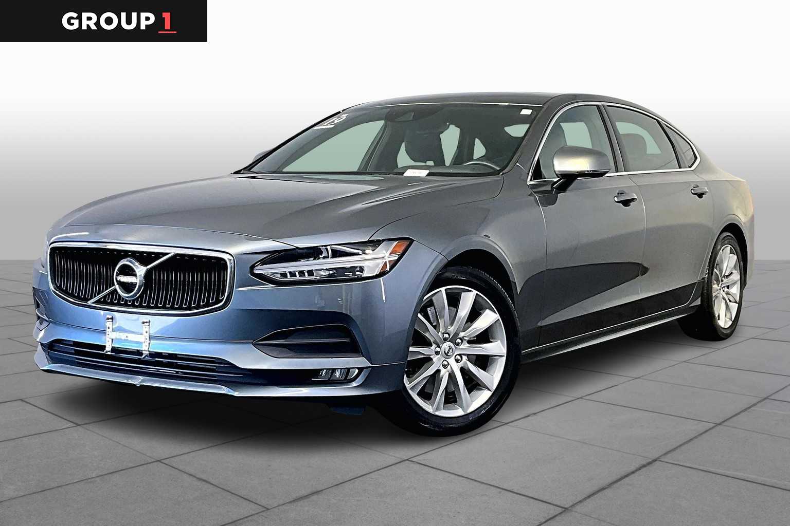 2019 Volvo S90 Momentum