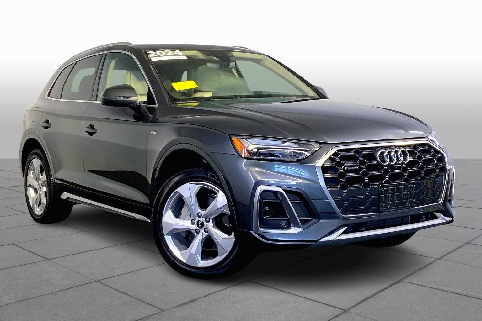 2024 Audi Q5 45 S line Premium Plus photo 2