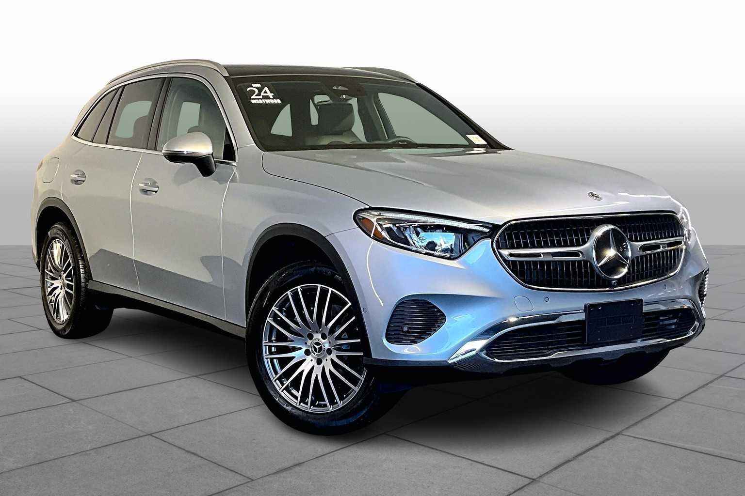 2024 Mercedes Benz GLC 300 4MATIC photo 2