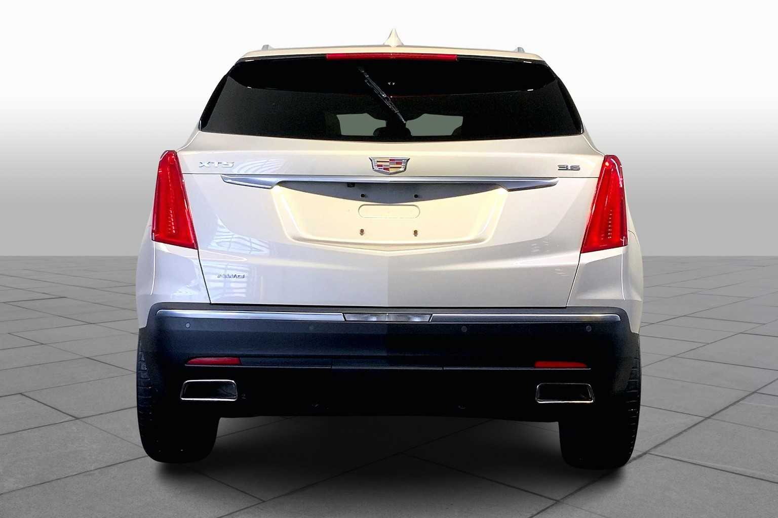 2017 Cadillac XT5 Luxury photo 4