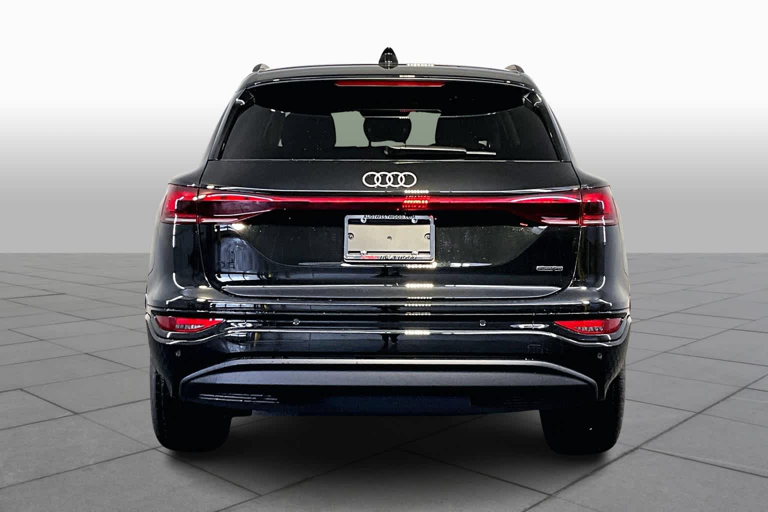 2025 Audi Q6 E-tron Premium photo 4