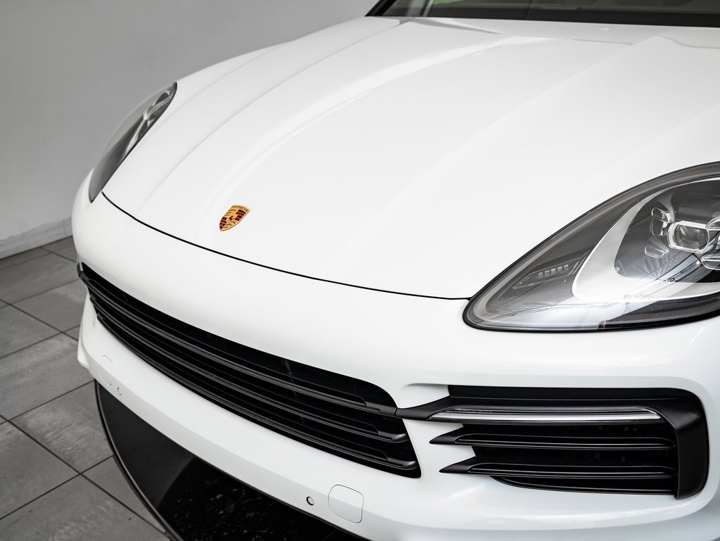 2021 Porsche Cayenne E-Hybrid photo 4
