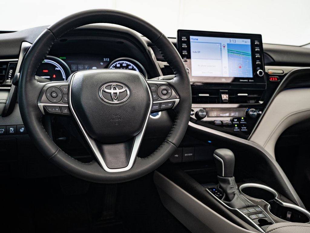 2023 Toyota Camry Hybrid XLE photo 4