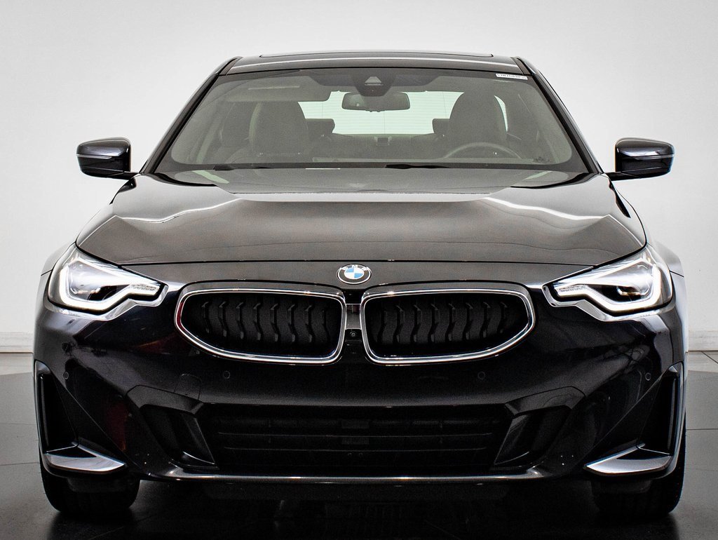 2023 Bmw 230i xDrive photo 2