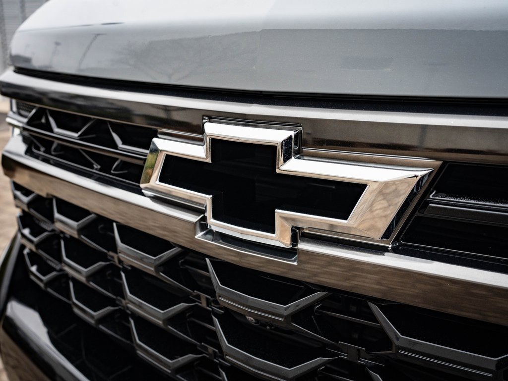 2024 Chevrolet Silverado 1500 ZR2 photo 3