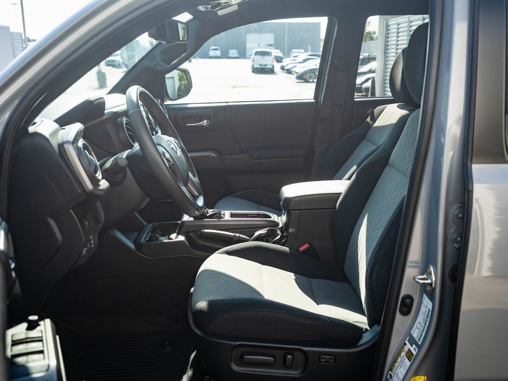 2021 Toyota Tacoma TRD Off-Road photo 4