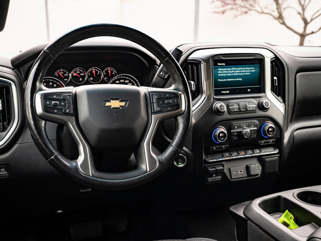2021 Chevrolet Silverado 1500 LT photo 4