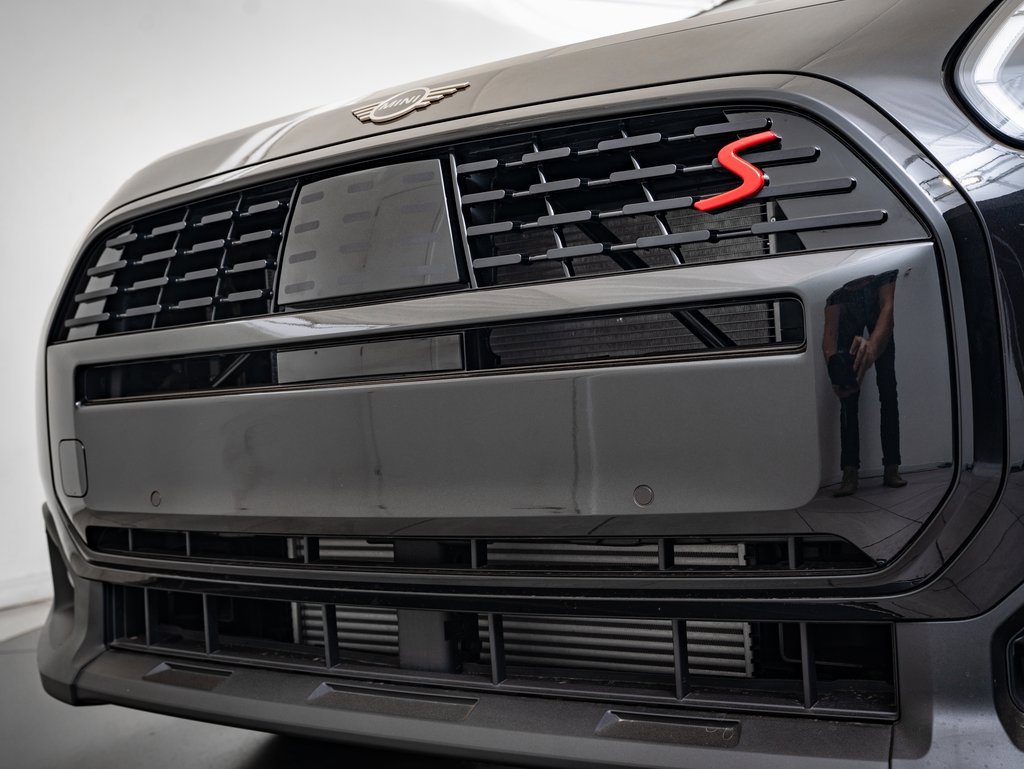 2025 Mini Cooper S ALL4 photo 3