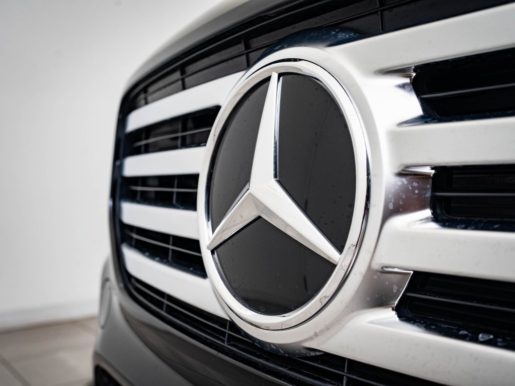 2024 Mercedes Benz GLB 250 4MATIC photo 3
