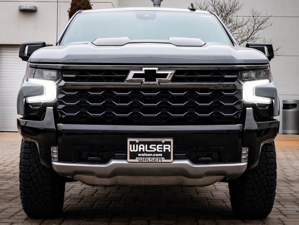 2024 Chevrolet Silverado 1500 ZR2 photo 2