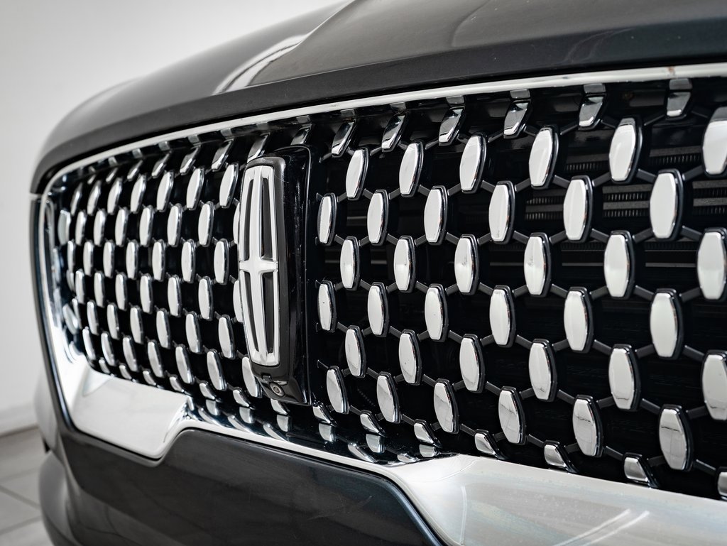 2023 Lincoln Aviator Black Label photo 3