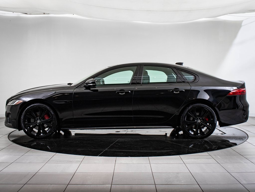 2024 Jaguar XF R-Dynamic SE photo 2