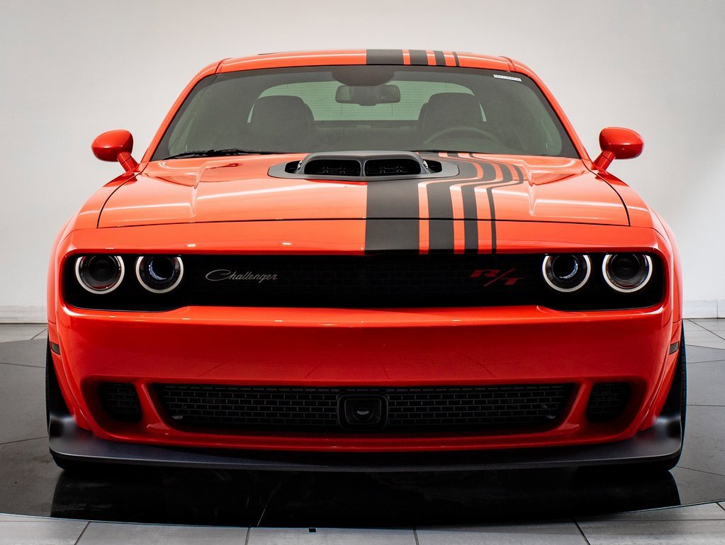2022 Dodge Challenger R/T Scat Pack Widebody photo 2