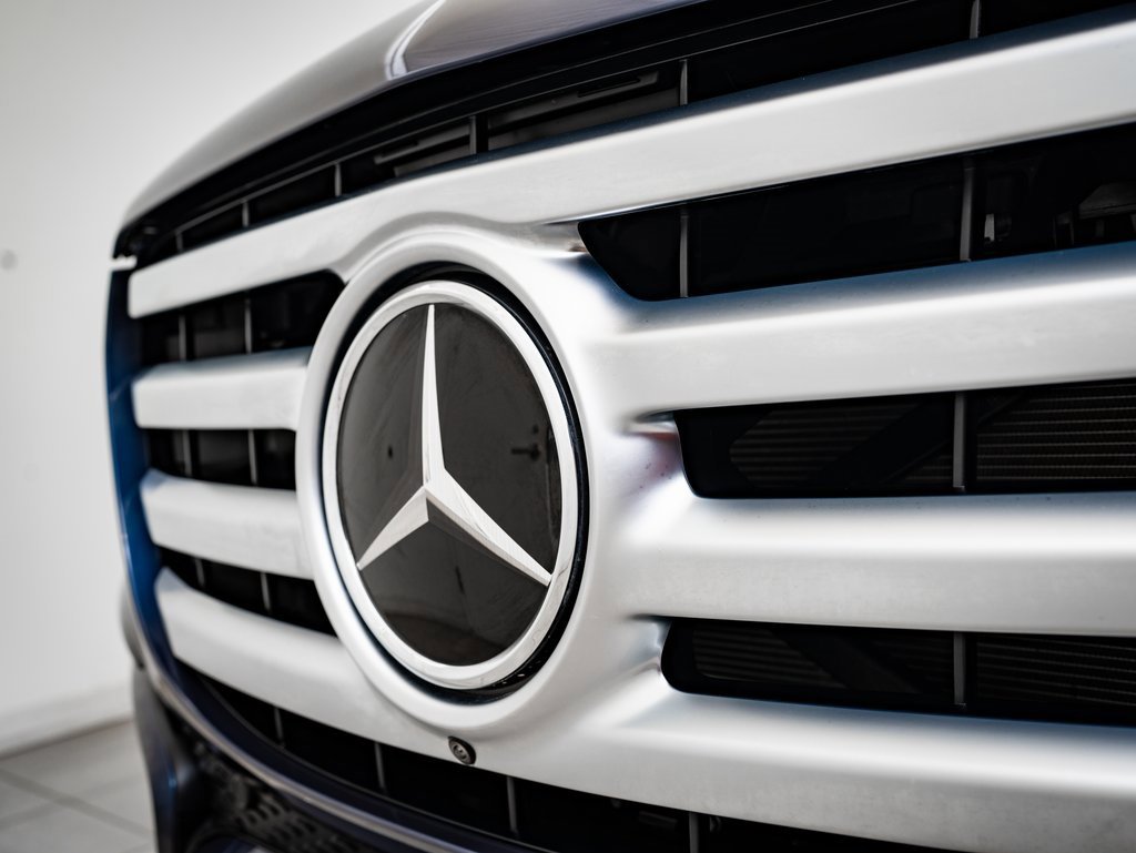 2024 Mercedes Benz GLS 580 4MATIC photo 3