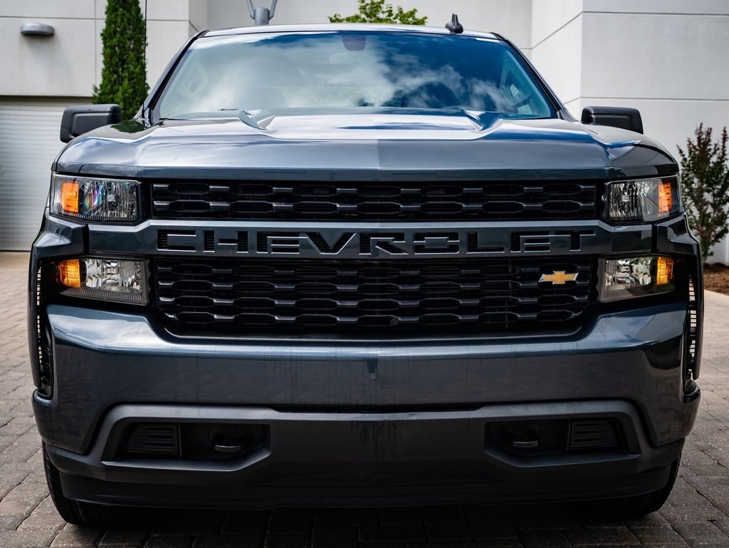 Used 2021 Chevrolet Silverado 1500 Custom with VIN 1GCPWBEH9MZ152416 for sale in Wichita, KS