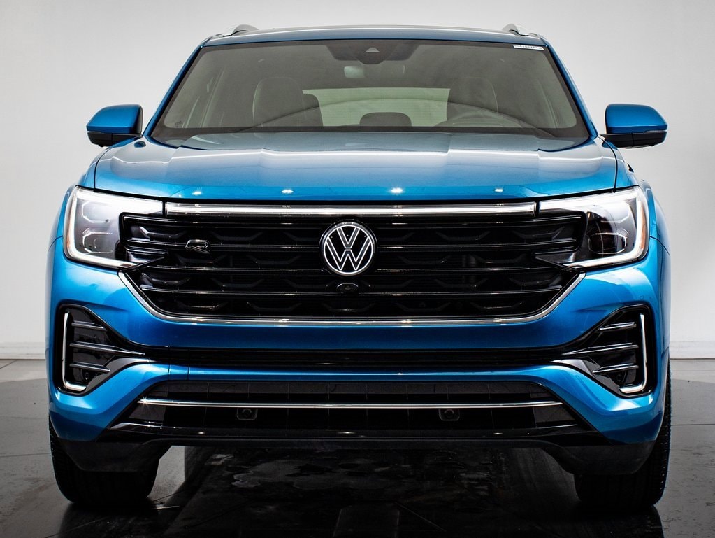 Used 2024 Volkswagen Atlas Cross Sport Execline with VIN 1V2FE2CA7RC211427 for sale in Wichita, KS