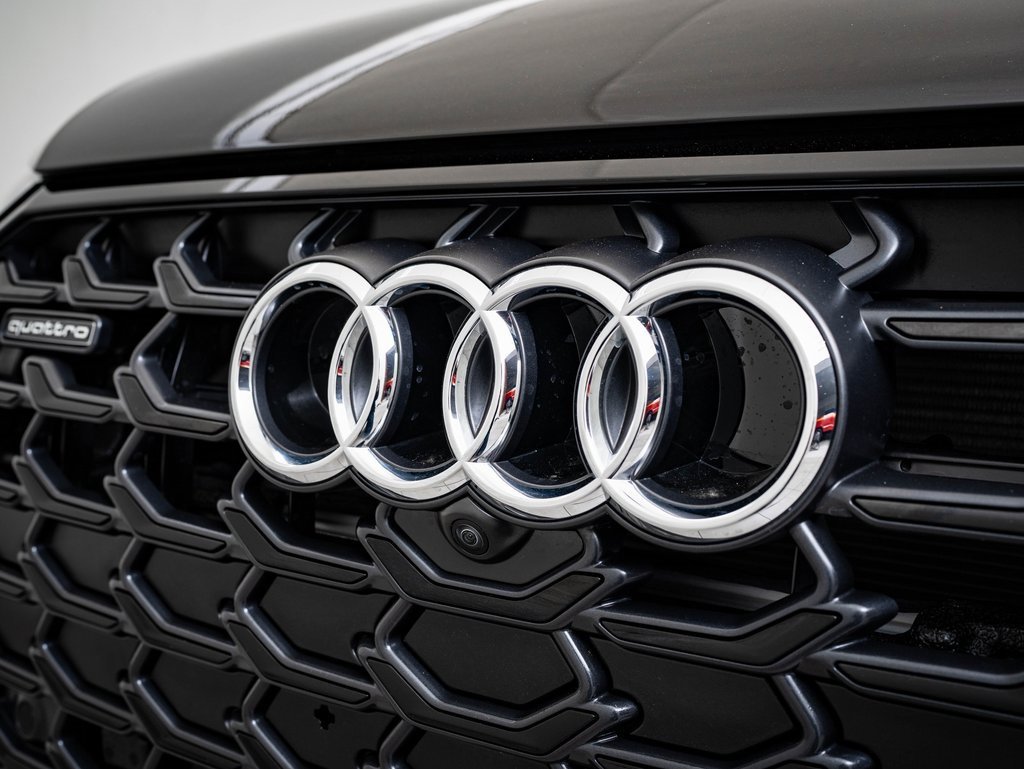 2025 Audi A8 L 55 photo 3