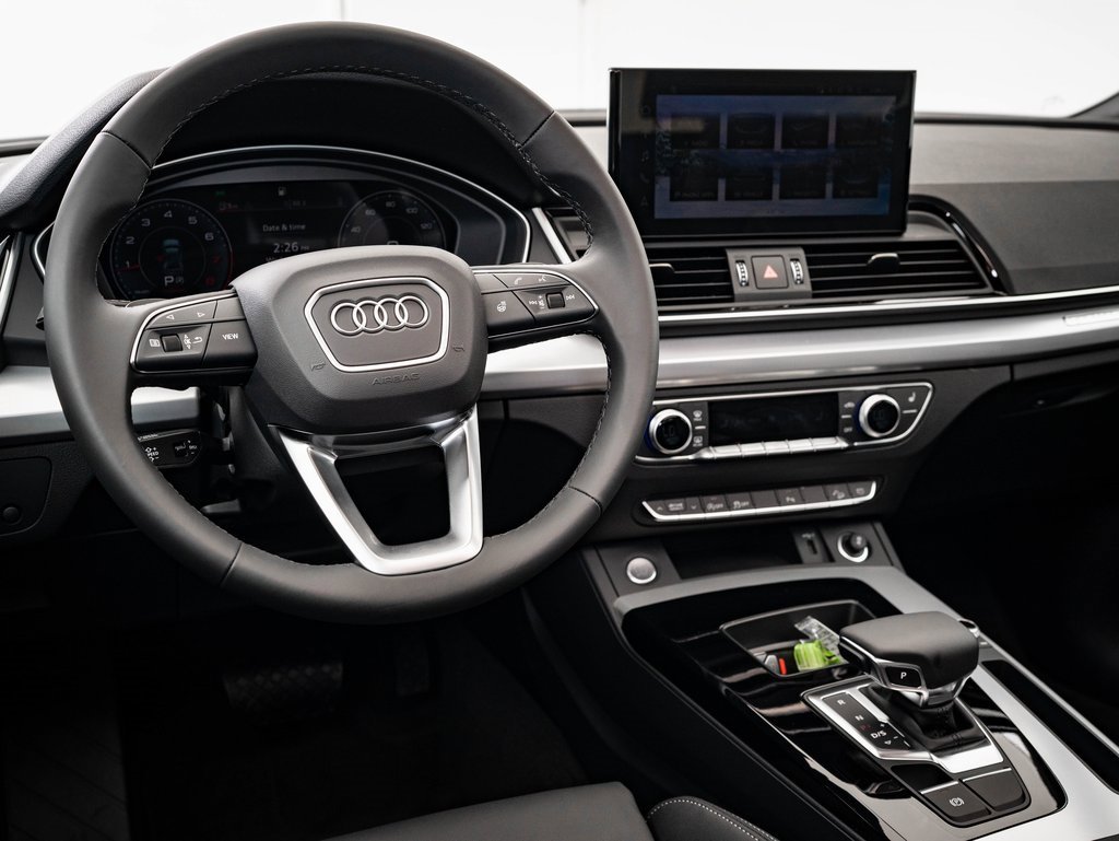 2025 Audi Q5 45 S line Premium photo 4