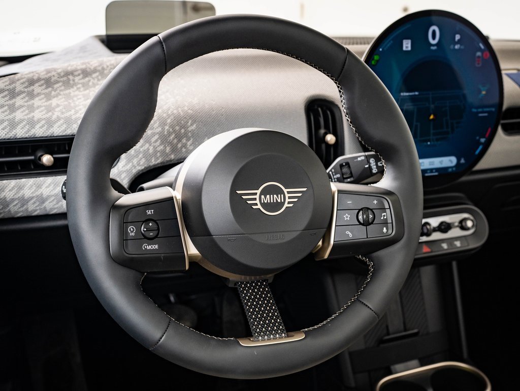 2025 Mini Cooper Hardtop S photo 3