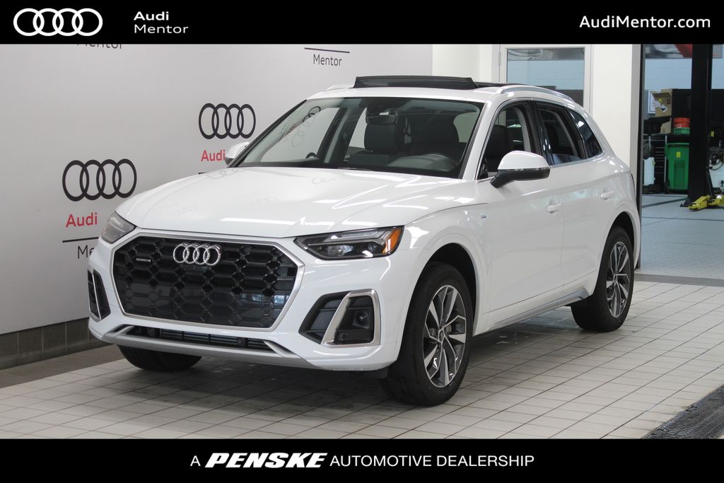 2023 Audi Q5 45 Premium Plus's photo