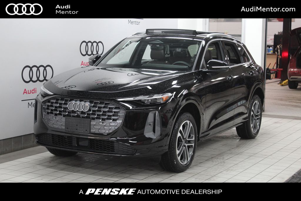 2025 Audi New Q5 Premium's photo