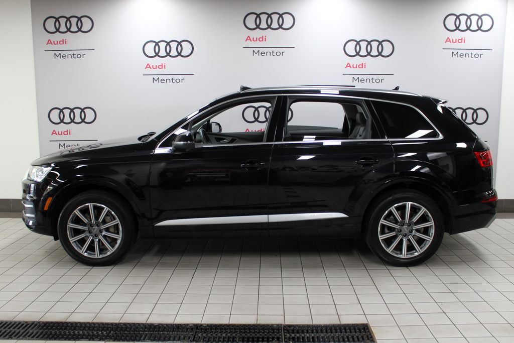 Used 2019 Audi Q7 Premium Plus with VIN WA1LHAF78KD043622 for sale in Mentor, OH