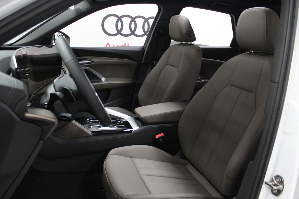 2025 Audi Q5 Premium Plus - Photo 13