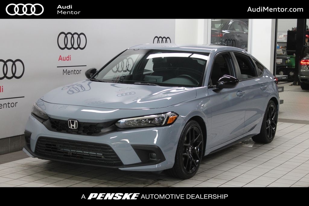 2024 Honda Civic Hatchback Sport's photo