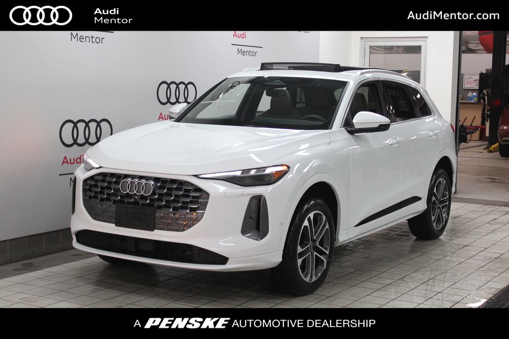 2025 Audi New Q5 Premium Plus's photo