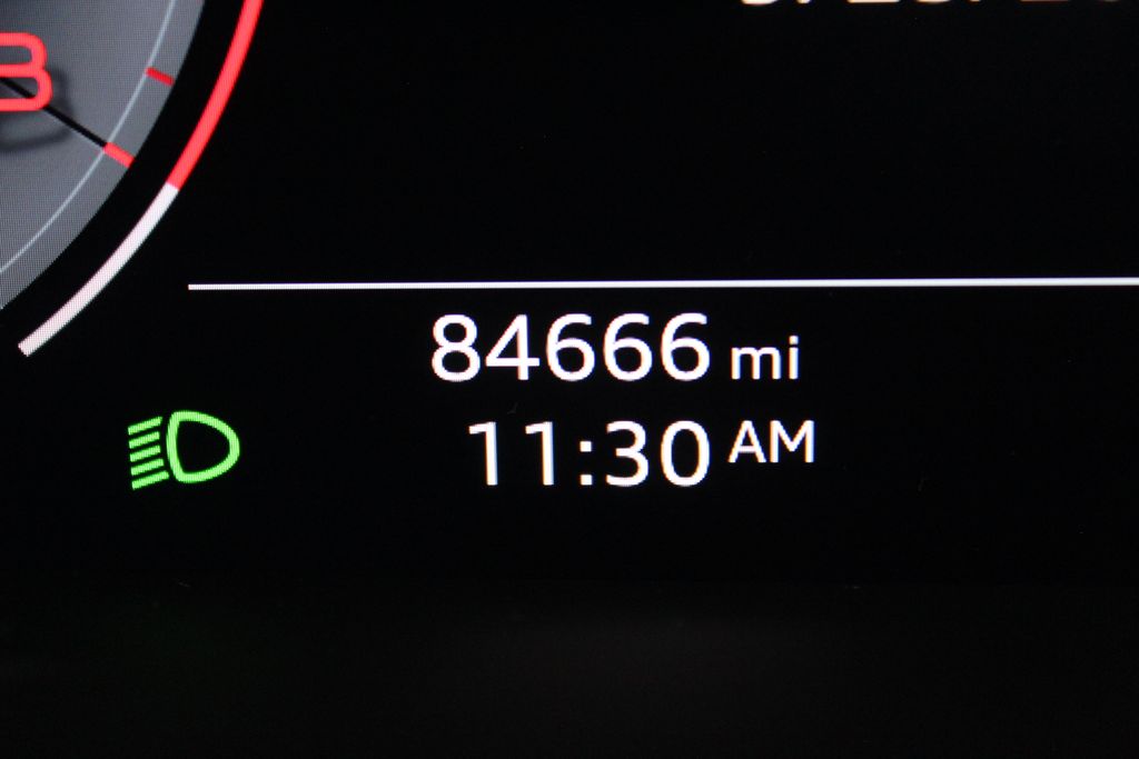 2020 Audi Q7 55 Prestige photo 2