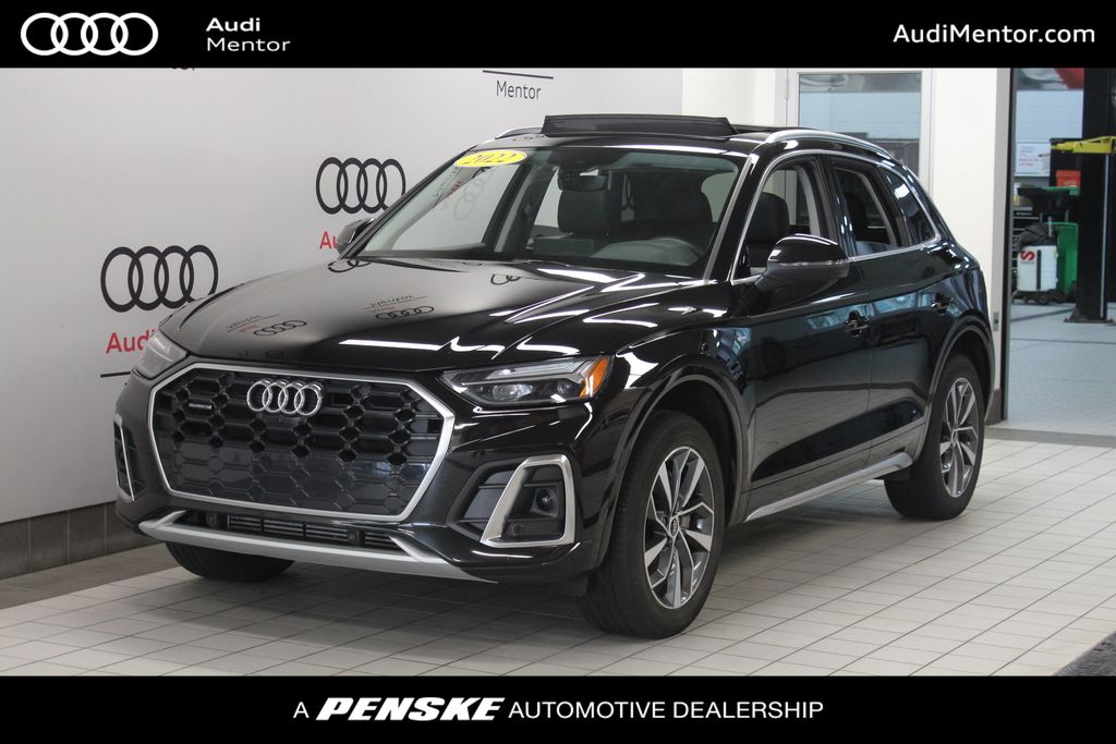 2022 Audi Q5 45 Premium Plus's photo