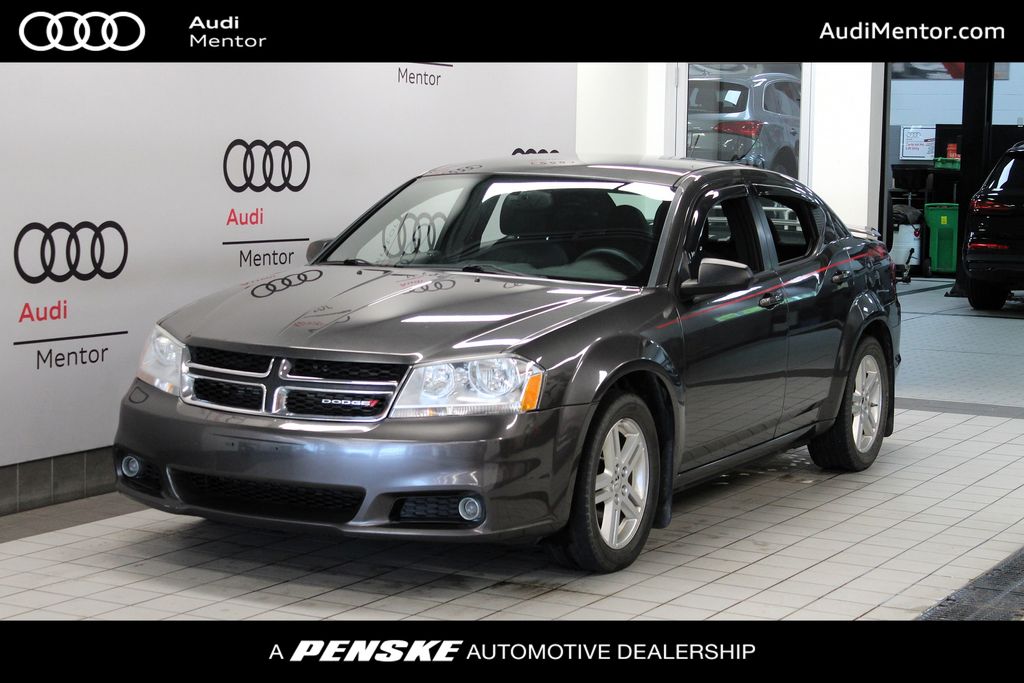 2014 Dodge Avenger SE's photo