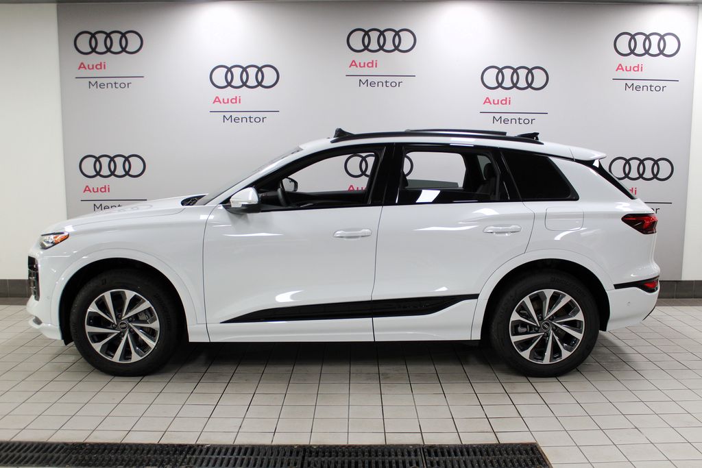 Used 2025 Audi Q6 e-tron quattro Premium with VIN WA114BGF8SA018915 for sale in Mentor, OH