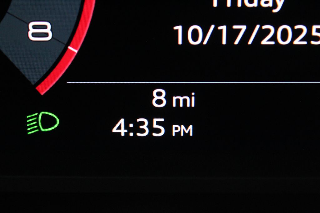 2025 Audi Q3 45 TFSI S line Premium photo 2