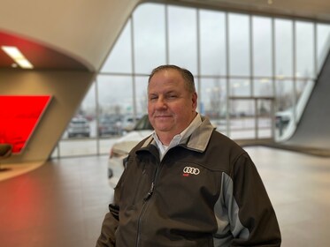 Staff member Scott Dikowicz from ID_4ad4246f2ee7