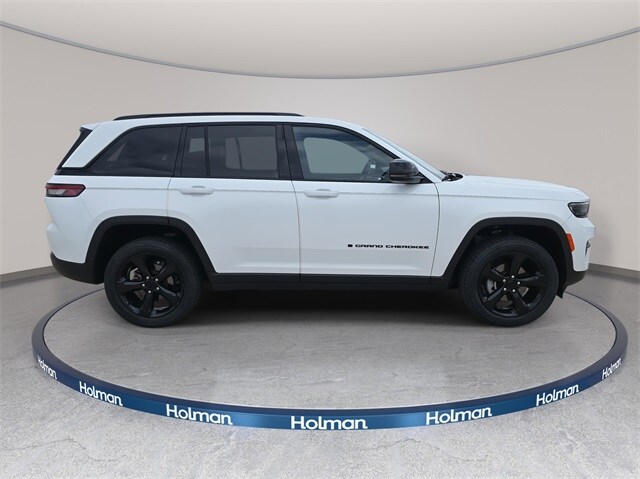 2023 Jeep Grand Cherokee Altitude photo 3