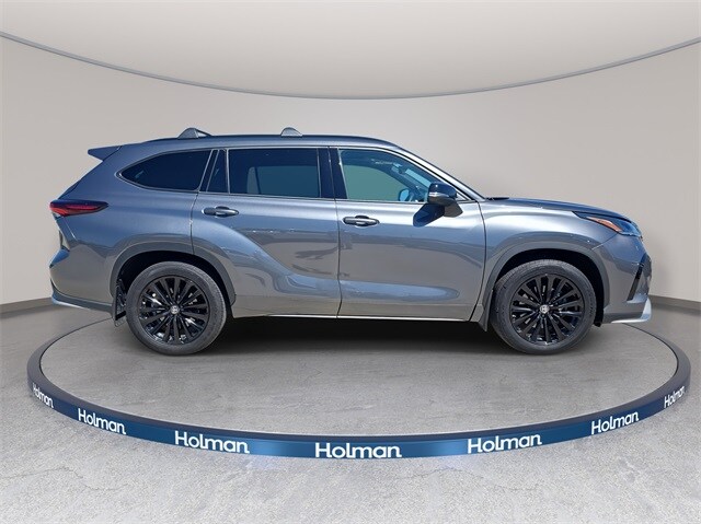 2024 Toyota Highlander XSE photo 4