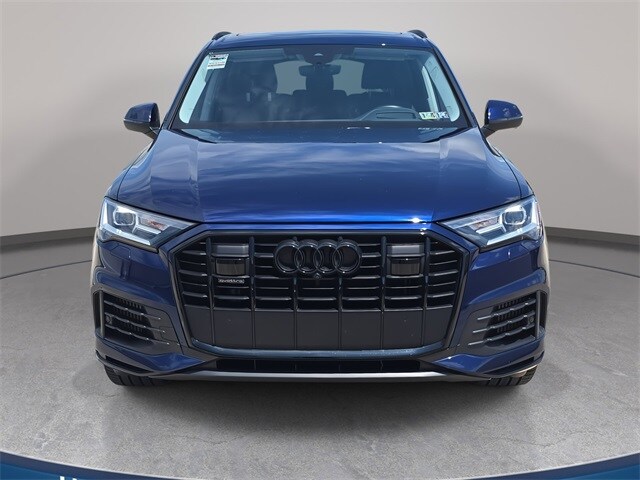 2022 Audi Q7 55 Prestige photo 2